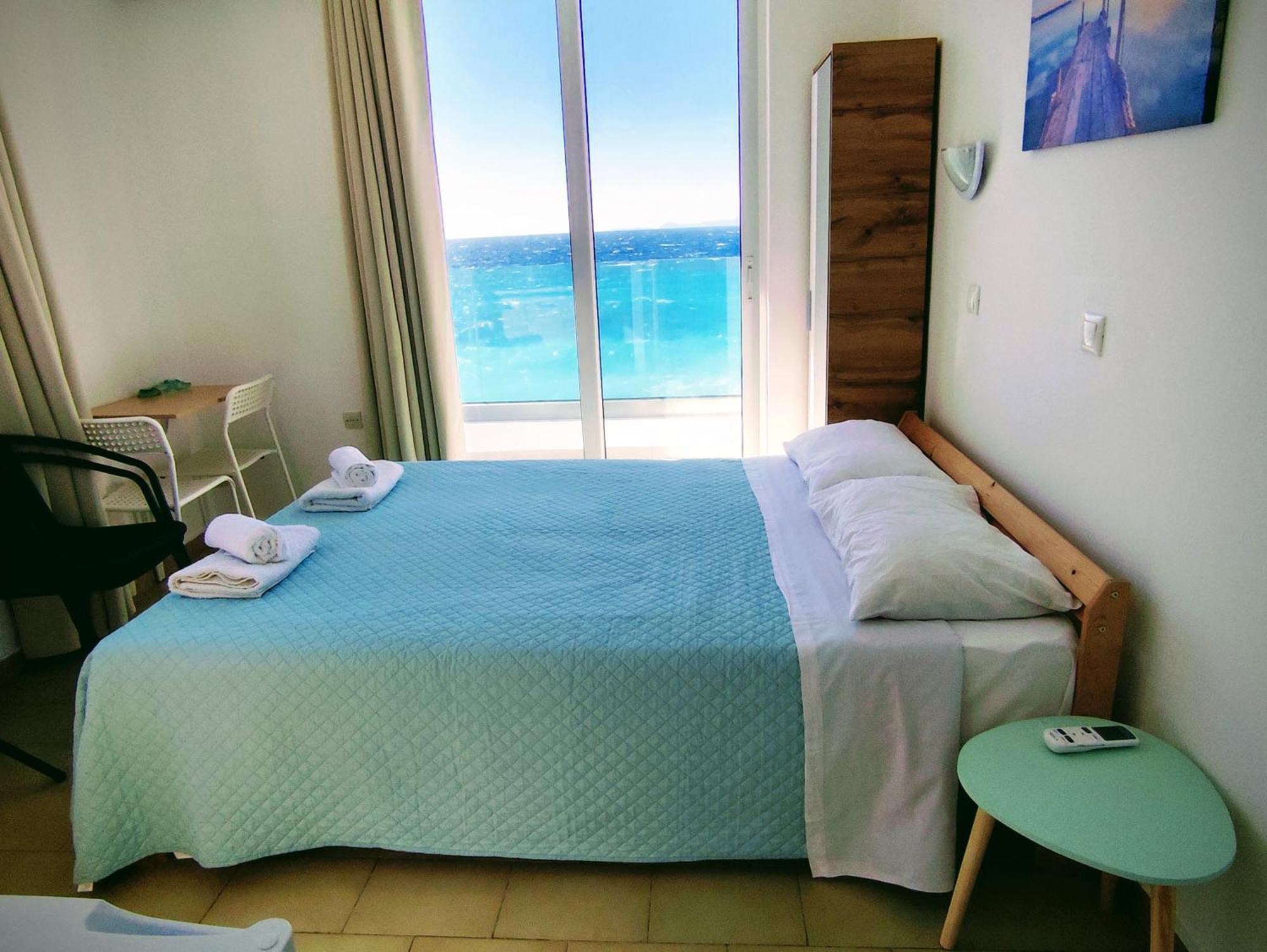 Lilian'S Seaview-Party Street-Youth Studios Rhodes City Esterno foto